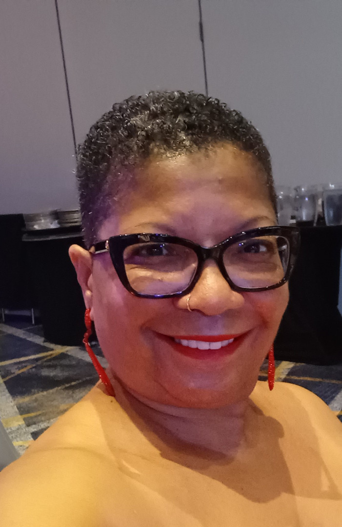 Pamela Green FabOver40