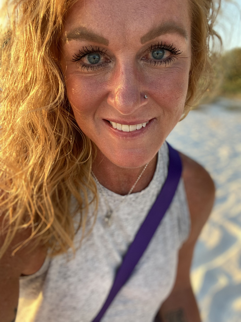 Amber Curry FabOver40