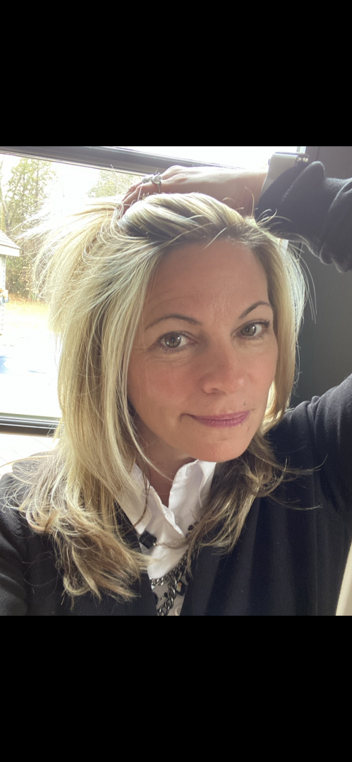 Dawna Dinsmore FabOver40