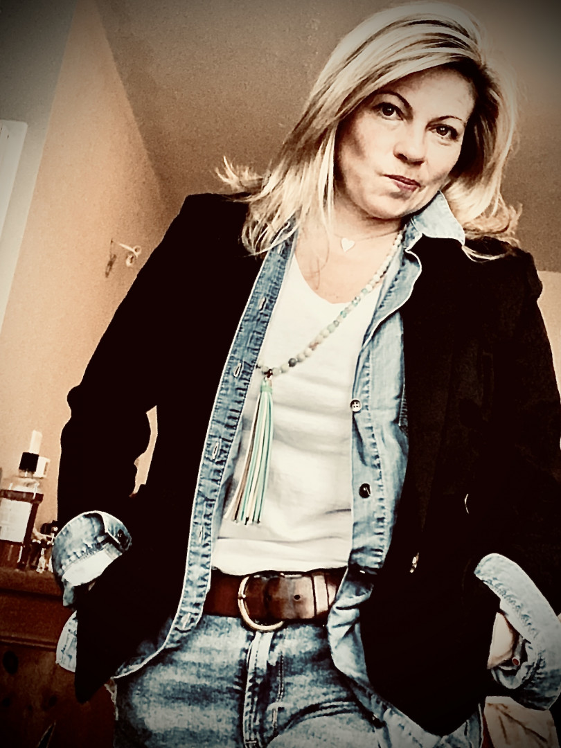 Dawna Dinsmore FabOver40